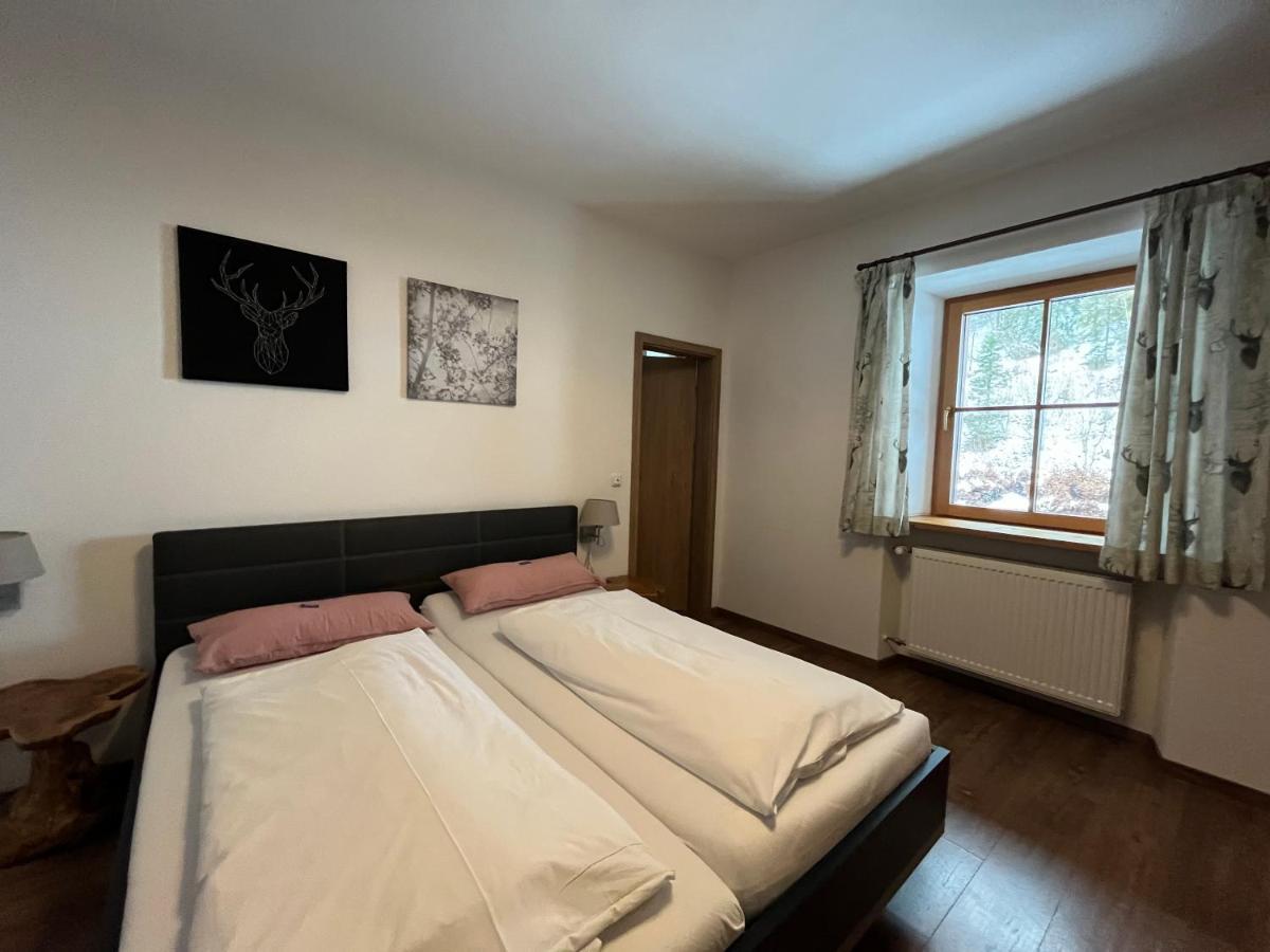 Wurznwirt Hotel ชไนซ์ลรอยธ์ ภายนอก รูปภาพ